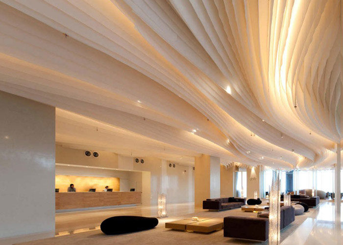 Удивительный дизайн интерьера отеля Hilton Pattaya
